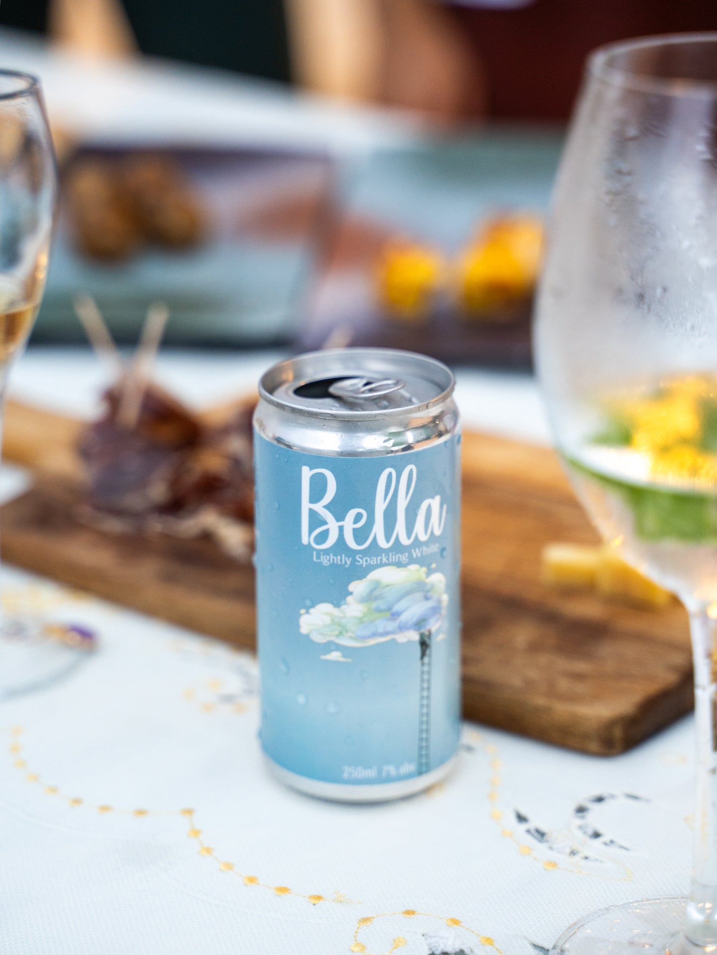 Bella - Sparkling White Wine - Niagara - 12 Pack